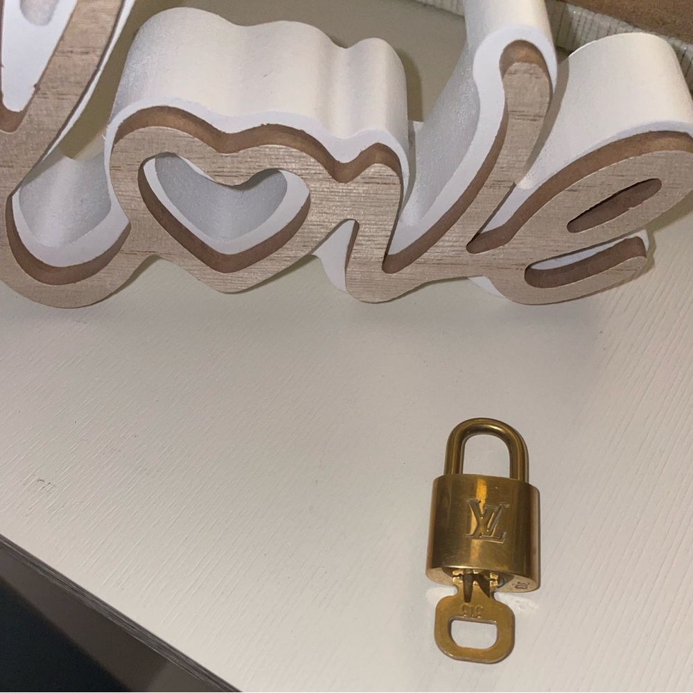 LV Lock & Key Set
